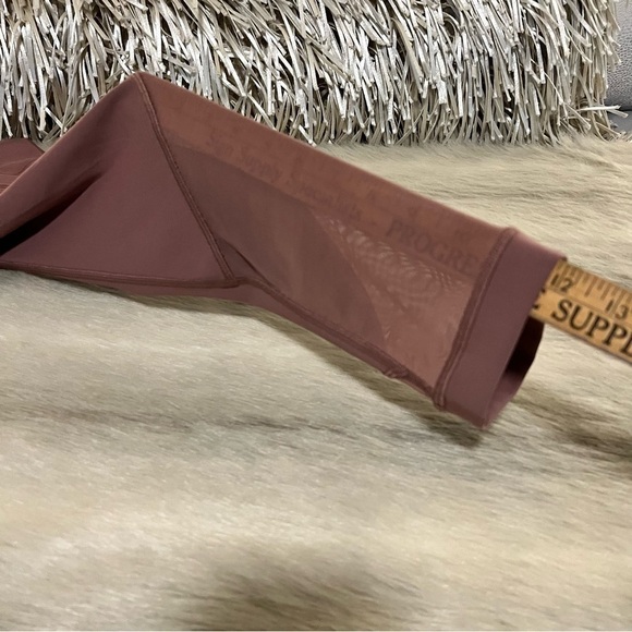 LULULEMON 2 Rose Blush Pink Cropped Sheer Panels High Waisted Leggings Workout - Picture 10 of 11